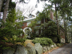 216 Valentine St, Newton, MA 02465-3002