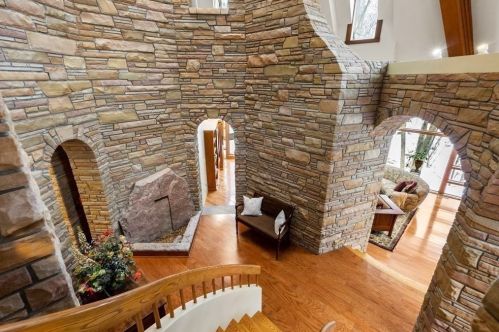 44 Sears Rd, Southborough MA 01772-1101 exterior