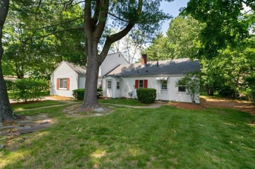 18 Orourke Path, Newton, MA 02459-3523