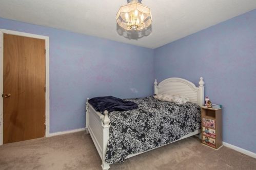 3 Elm St, Acton MA 01720-2429 exterior