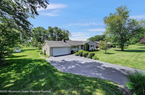 64 Reynolds Dr, Tinton Falls, NJ 07724-2326