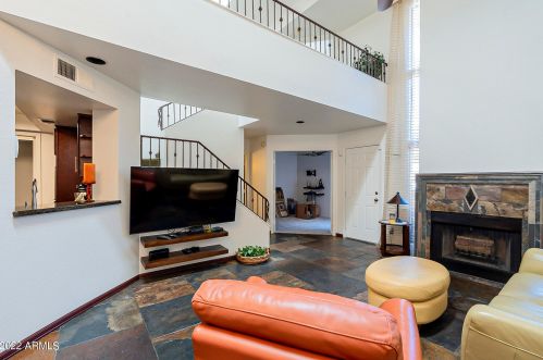 125 Beck Ln, Phoenix AZ 85032-4293 exterior