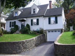 210 Austin St, Newton, MA 02465-2501