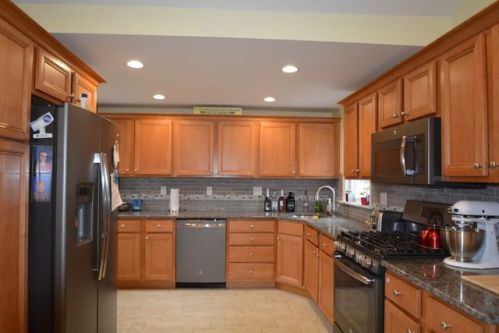 110 Auburn St, Whitman MA  02382-2307 exterior