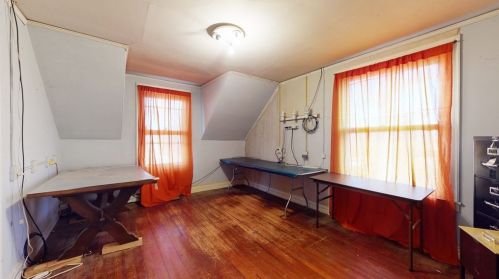 266 Pleasant St, West Bridgewater MA 02379-1509 exterior