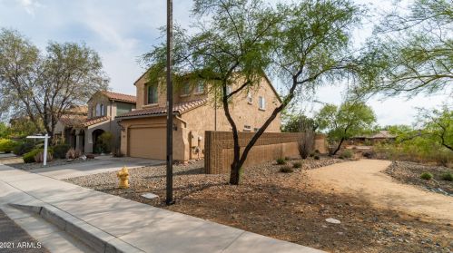27626 18th Dr, Phoenix AZ  85085-5325 exterior