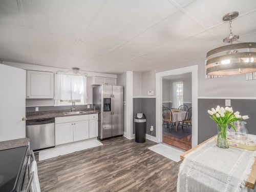 338 Washington St, Taunton, MA 02780-1852