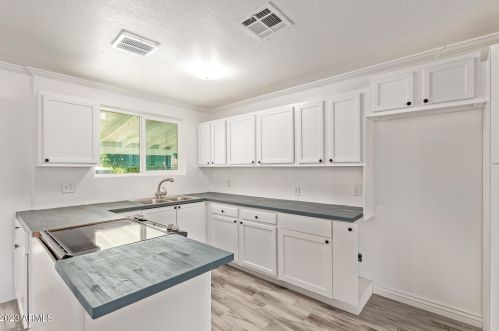 4923 Cheery Lynn Rd, Phoenix AZ  85031-3514 exterior