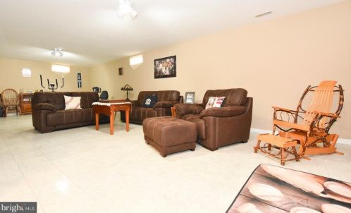 110 Redbud Ln, West Deptford NJ 08051-2292 exterior