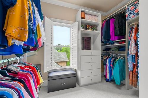 1789 Buckhead Vly Ln, Atlanta GA 30324-2795 exterior