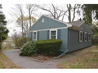 18 Kensington Rd, Arlington, MA 02476-8016