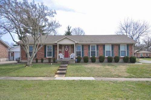 3222 Pomeroy Dr, Louisville KY  40220-3071 exterior