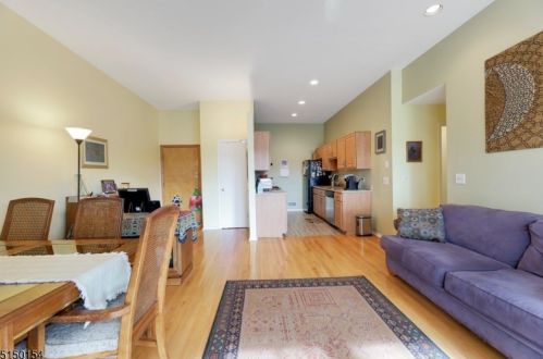 204 Passaic Ave, Belleville NJ 07109-1917 exterior