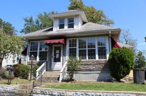 50 Watkins Ave, West Deptford, NJ 08096-1236