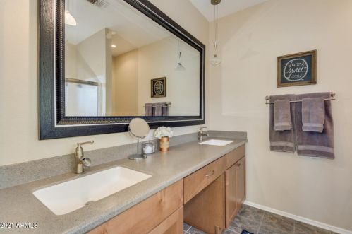 4302 Acoma Dr, Phoenix AZ 85032-4855 exterior