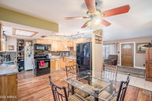 414 Behrend Dr, Phoenix AZ 85050-3992 exterior