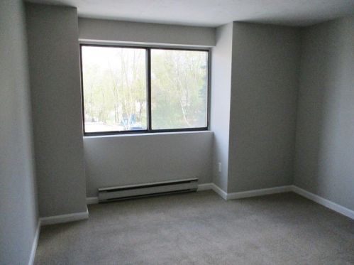 11 Hulbert Rd, Worcester MA  01603-1357 exterior