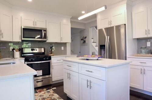 32 Sutherland Rd, Arlington MA  02476-5746 exterior