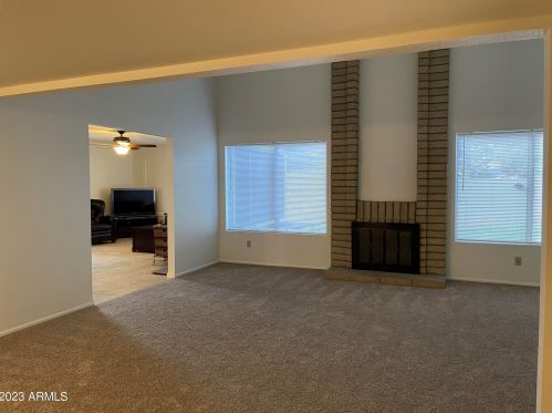 16017 34th Ave, Phoenix AZ 85051-1206 exterior