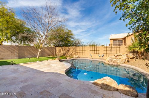 2712 Beautiful Ln, Phoenix AZ 85042-7073 exterior