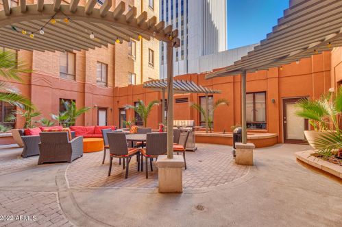 114 Adams St, Phoenix AZ 85003-0604 exterior