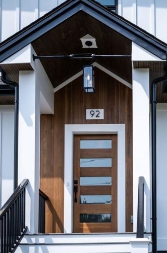 92 Dothan St, Arlington MA  02474-1343 exterior