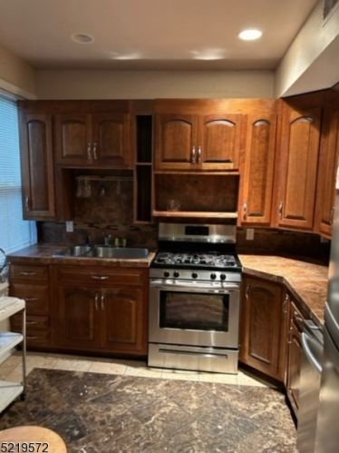 92 Greylock Ave, Belleville NJ  07109-3326 exterior