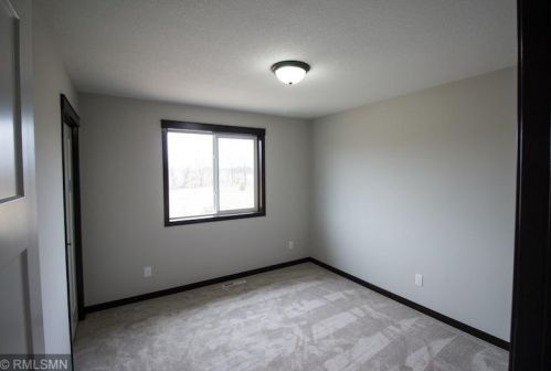 32 150, Princeton MN exterior