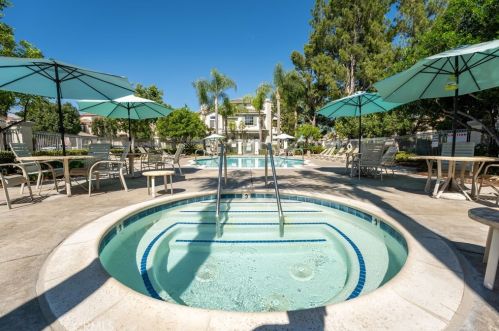 8035 Treeview Ct, Anaheim CA 92808-1553 exterior