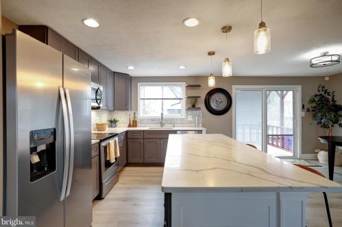 9262 Pigeonwing Pl, Columbia MD  21045-4600 exterior