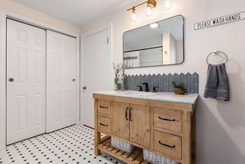 277 Haverhill St, North Reading MA 01864-1452 exterior