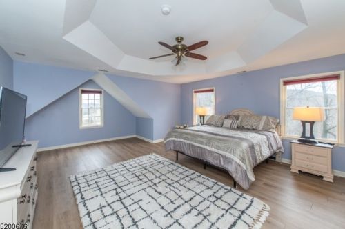 8 Jenny Ln, Wantage NJ  07461-4550 exterior