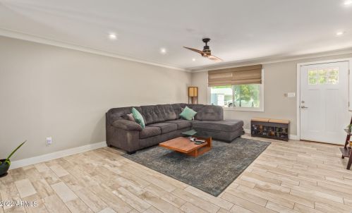 3840 Crocus Dr, Phoenix, AZ 85032-5749