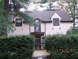 38 Kenmore St, Newton, MA 02459-2106
