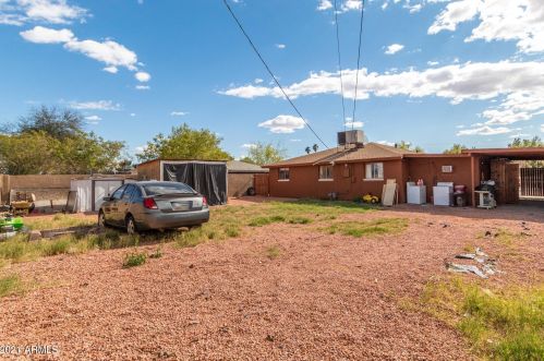 3851 63 Dr, Phoenix AZ 85033-5204 exterior