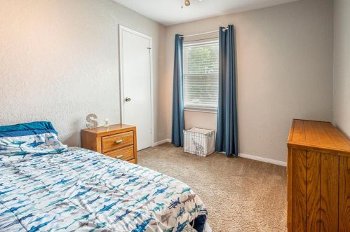 510 Country Vw Ln, Garland TX 75043-5614 exterior