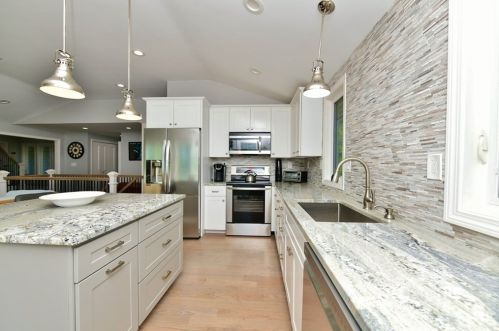 22 Eagle Hill Dr, Plymouth MA  02360-1908 exterior