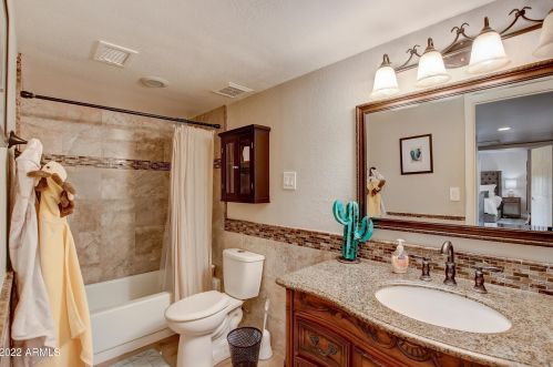 3901 Carol Ann Way, Phoenix AZ 85032-4057 exterior