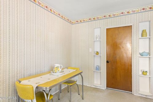 525 Edgemont Ave, Phoenix AZ 85035-1809 exterior