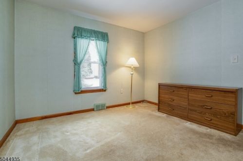 1 Elmhurst Rd, Milford NJ 08848-1506 exterior