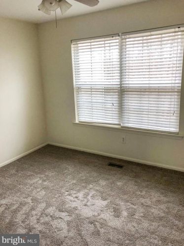 104 Pennsbury Ln, West Deptford NJ  08096-5150 exterior