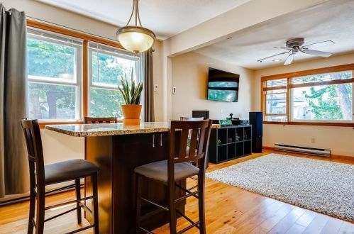 217 Bradford St, Everett, MA 02149-1522