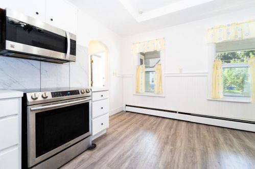 73 Tremont St, Taunton MA 02780-3083 exterior