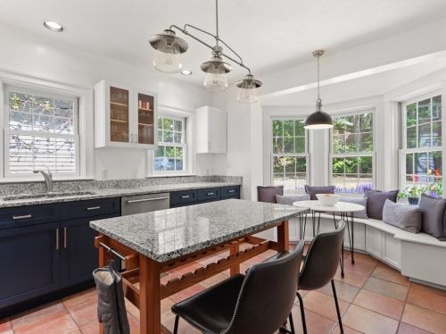 93 Cabot St, Newton, MA 02458-2528