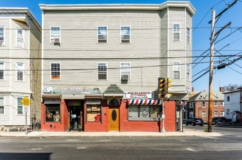 91 Newbury St, Lawrence MA  01841-3918 exterior