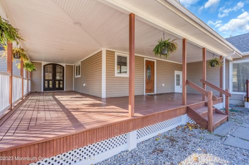 527 Veterans Hwy, Jackson Twp NJ  08527-5123 exterior