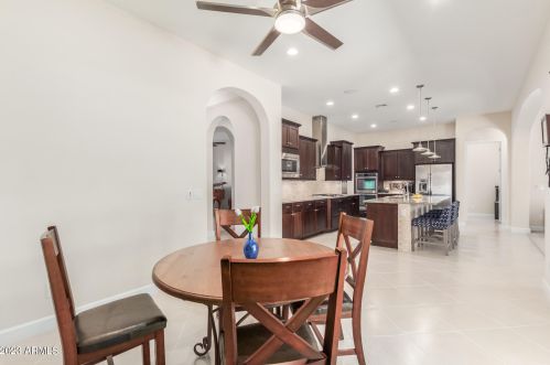 7810 29 Pl, Phoenix AZ 85008-1114 exterior