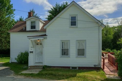 123 Spruce St, Winchendon MA  01475-1137 exterior