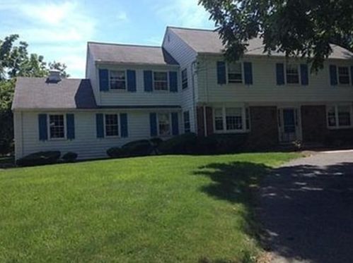 327 Dedham St, Newton MA 02461-2108 exterior