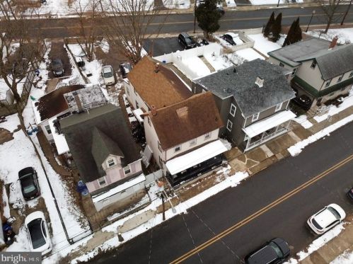 61 Barber Ave, West Deptford NJ 08096-2832 exterior